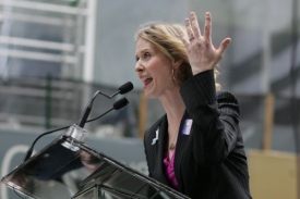 Cynthia Nixonová by si svou přítelkyni ráda vzala v New Yorku.