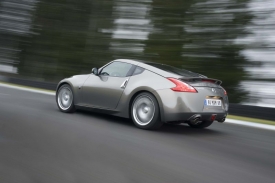 Nissan 370Z bude nejen levnější, ale také rychlejší a lépe vybavený ne