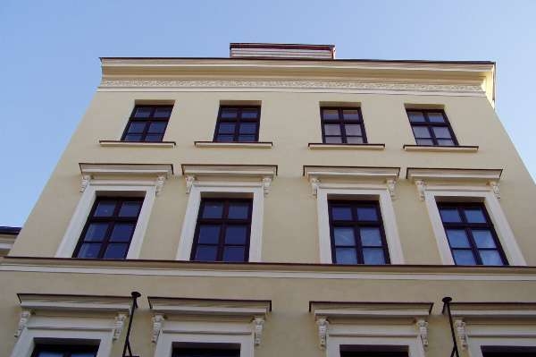 Luxusní penthouse se nachází v rekonstruované budově s celkem 31 byty.