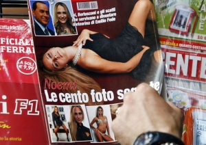 Berlusconi a mlad&eacute; ženy. Trvale vděčn&eacute; t&eacute;ma pro italsk&yacute; tisk.