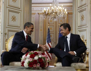Sarkozyho pletichy. Jednání s Obamou.