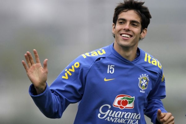 Brazilský fotbalista Kaká. Už nepatří AC Milán, ale Realu Madrid.