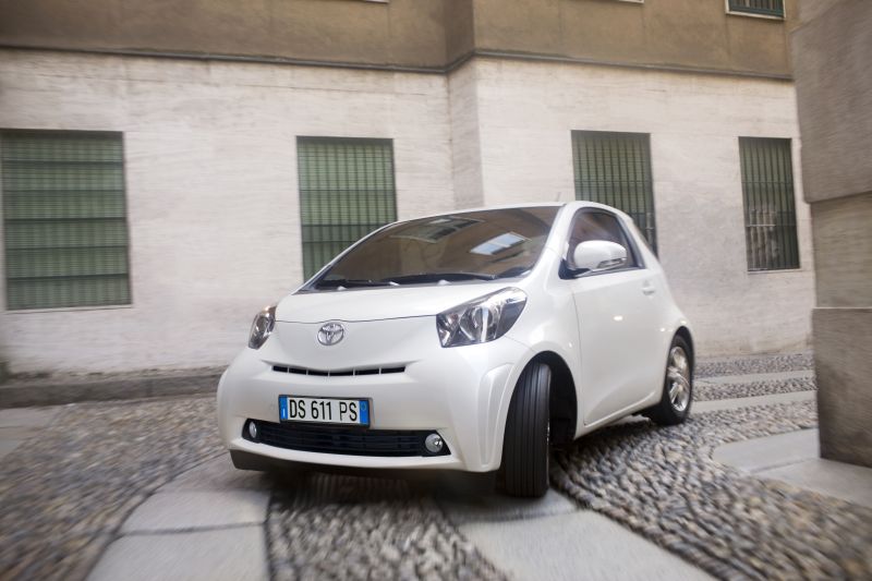 Toyota iQ