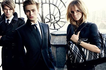 Emma Watsonová v kampani pro Burberry.