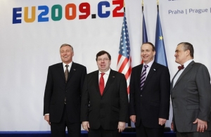 Brian Cowen na summitu v Praze.