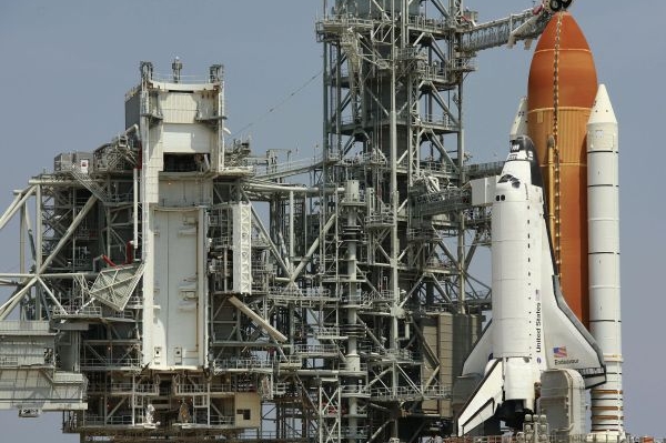 Raketoplán Endeavour si na vzlétnutí do vesmíru bude muset počkat.