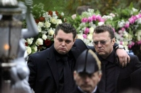 Rodina Kočkova na pohřbu Václava Kočky ml.