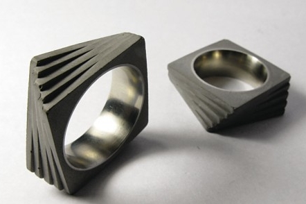 Betonový prsten navrhlo 22designstudio. Betonový prsten navrhlo 22designstudio.