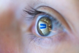 Kdo dřív přijde, ten dřív mele. Na Facebooku vypukl boj o jména.