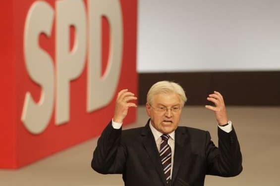 Steinmeier plamennou řečí nadchl delegáty sjezdu.