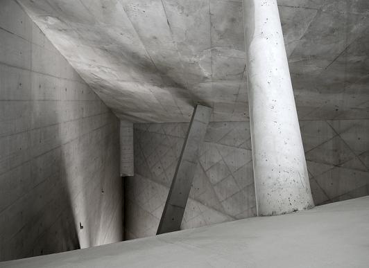 Casa da Música v Portu od architekta Rema Koolhaase. Casa da Música v Portu od architekta Rema Koolhaase.