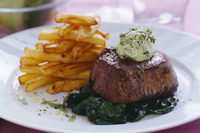 Nemáte čas naložit steak? V La Casa Argentina to udělají za vás. Nemáte čas naložit steak? V La Casa Argentina to udělají za vás.