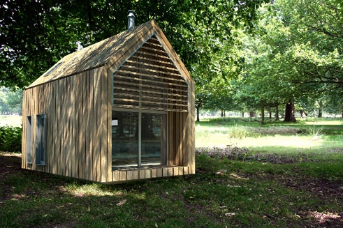 Kapesní domov, který šetří přírodu, navrhlo studio FKDA architects. Kapesní domov, který šetří přírodu, navrhlo studio FKDA architects.
