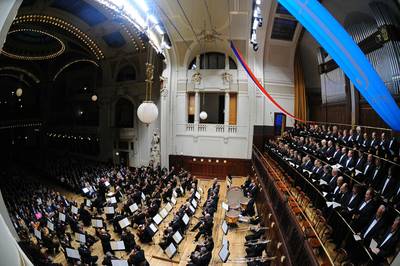 Česká filharmonie na letošním pražském jaru.