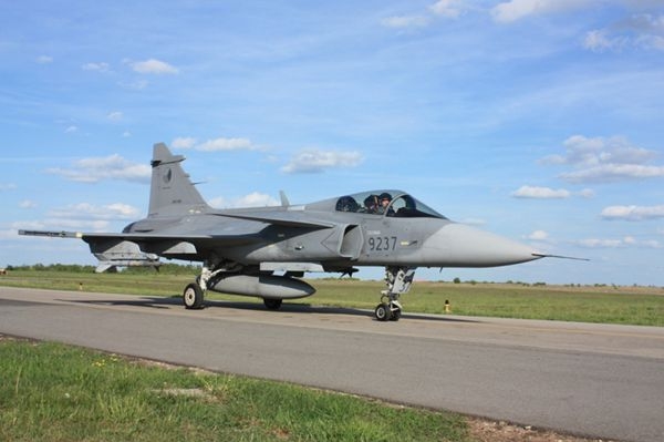 Firma BAE Systems prováděla skryté platby, míní Švédsko. 