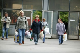 Světelské sklárny do loňského podzimu zaměstnávaly přes 1 200 lidí.