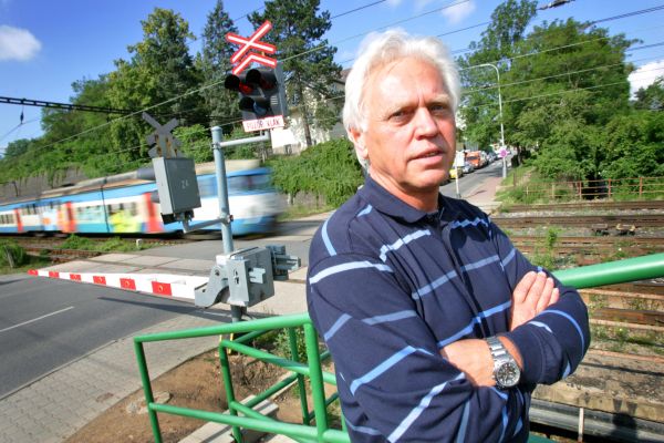 Starosta Chuchle Stanislav Fresl věří, že většina lidí po mostu touží.