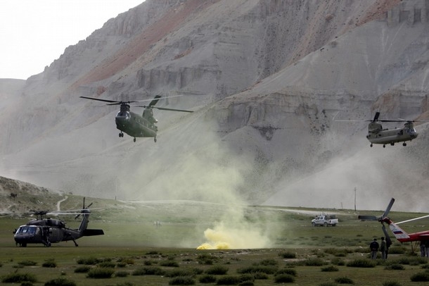 Americké helikoptéry na severozápadě Afghánistánu.