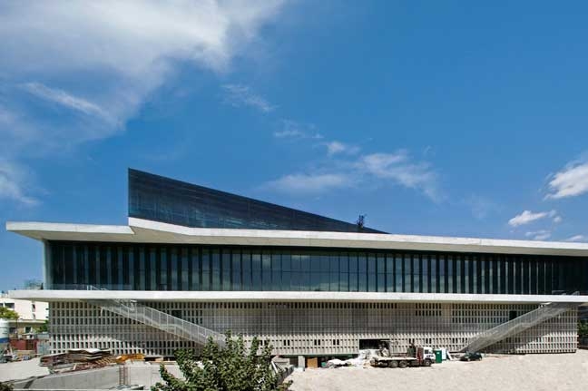 Nové muzeum Akropole navrhl architekt Bernard Tschumi.