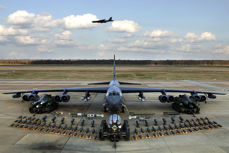 Americký strategický bombardér B-52.