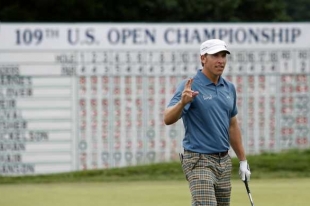 Golfista Ricky Barnes před posledním dnem vede US Open.