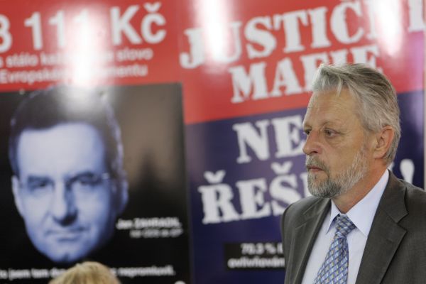 Poslanec ČSSD František Bublan založil křesťanskou platformu. 