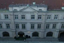 Lidový dům osvítí 248 svíček.