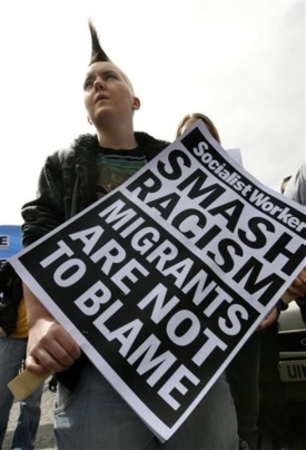 Demonstrace v Belfastu proti rasismu.