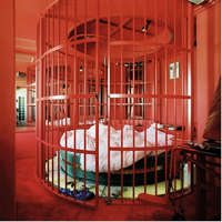 Hotel pro zamilované.