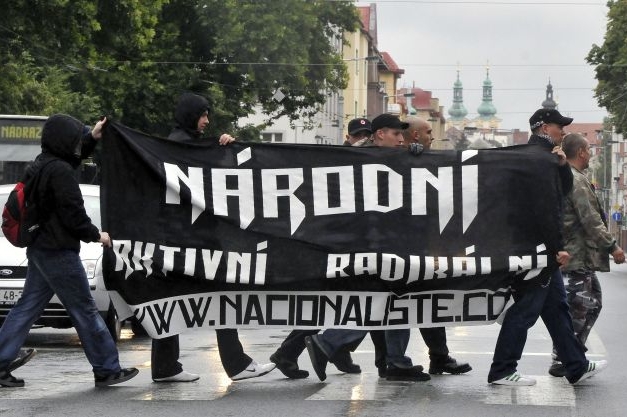 Rozbít knižní scénu neonacistů bude pro policii obtížné.