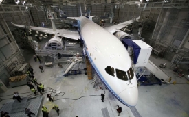 Boeing 787 Dreamliner - první start se odkládá. Už popáté.