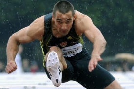 &Scaron;ebrle při běhu 110 m přek&aacute;žek.