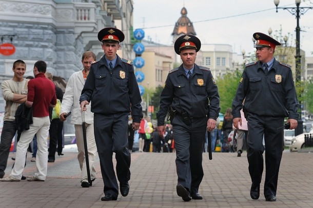 Policisté v sibiřském Chabarovsku.