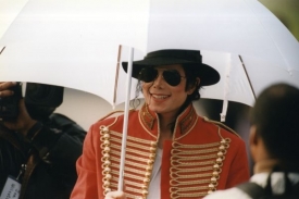 Michael Jackson v roce 2005 nav&scaron;t&iacute;vil Prahu. Naposledy.