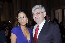 Fischer se svou ženou Minou Barati (2009). Fischer se svou ženou Minou Barati (2009).