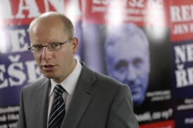 Nejpopulárnější politik Bohuslav Sobotka z ČSSD.