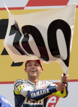 Valentino Rossi na stupních vítězů. Valentino Rossi na stupních vítězů.