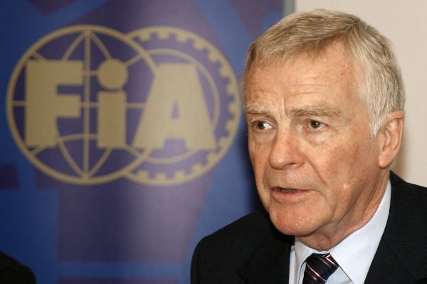 Šéf Mezinárodní automobilové federace FIA Max Mosley. Šéf Mezinárodní automobilové federace FIA Max Mosley.
