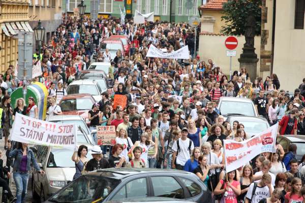 Prvním protestem studenti odklad maturit nevyjednali. 