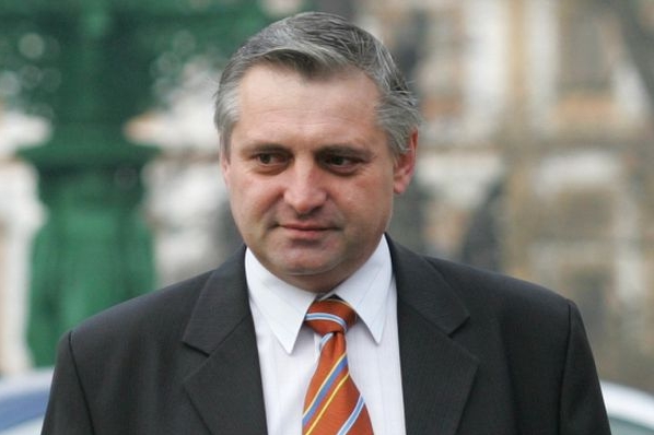 Vláda se jednomyslně shodla na Rafajovi.