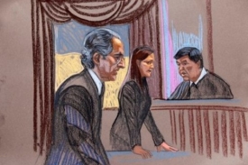 Za zpronevěru byli zatím obviněni dva lidé. Madoff a jeho účetní.
