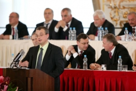 Marek Benda není pro zákaz podnikání poslancům a senátorům.