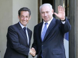 Sarkozy a Netanjahu v Paříži.