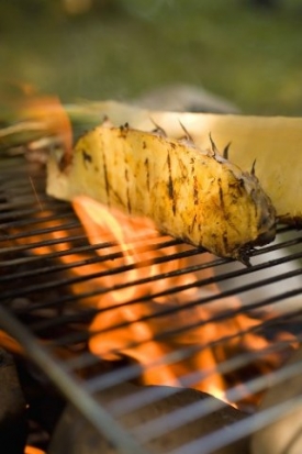 Sladká tečka za zahradní party? Třeba grilovaný ananas. Sladká tečka za zahradní party? Třeba grilovaný ananas.