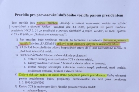 Podpis na účtenky jedině zezadu, nařídil si Dohnal.