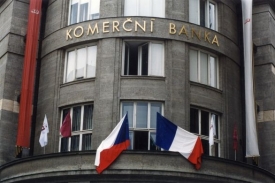Problém byl nejspíš v komunikaci mezi bankou a klientkou.