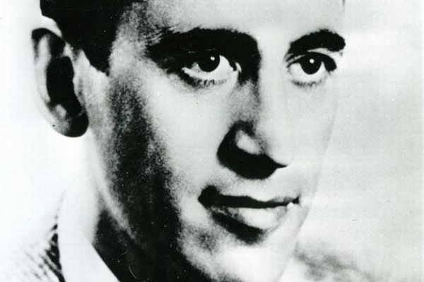 Na pokračování knihy má právo pouze J. D. Salinger.