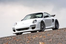 Porsche Turbo dosáhne po úpravách firmy Sportec rychlosti 380 km/h.