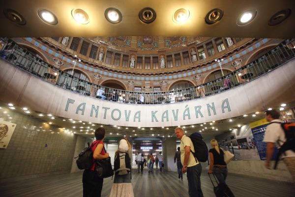 Secesní Fantovu kavárnu rekonstrukce čeká. 