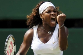Serena Williamsová slaví pátý postup do finále Wimbledonu. Serena Williamsová slaví pátý postup do finále Wimbledonu.